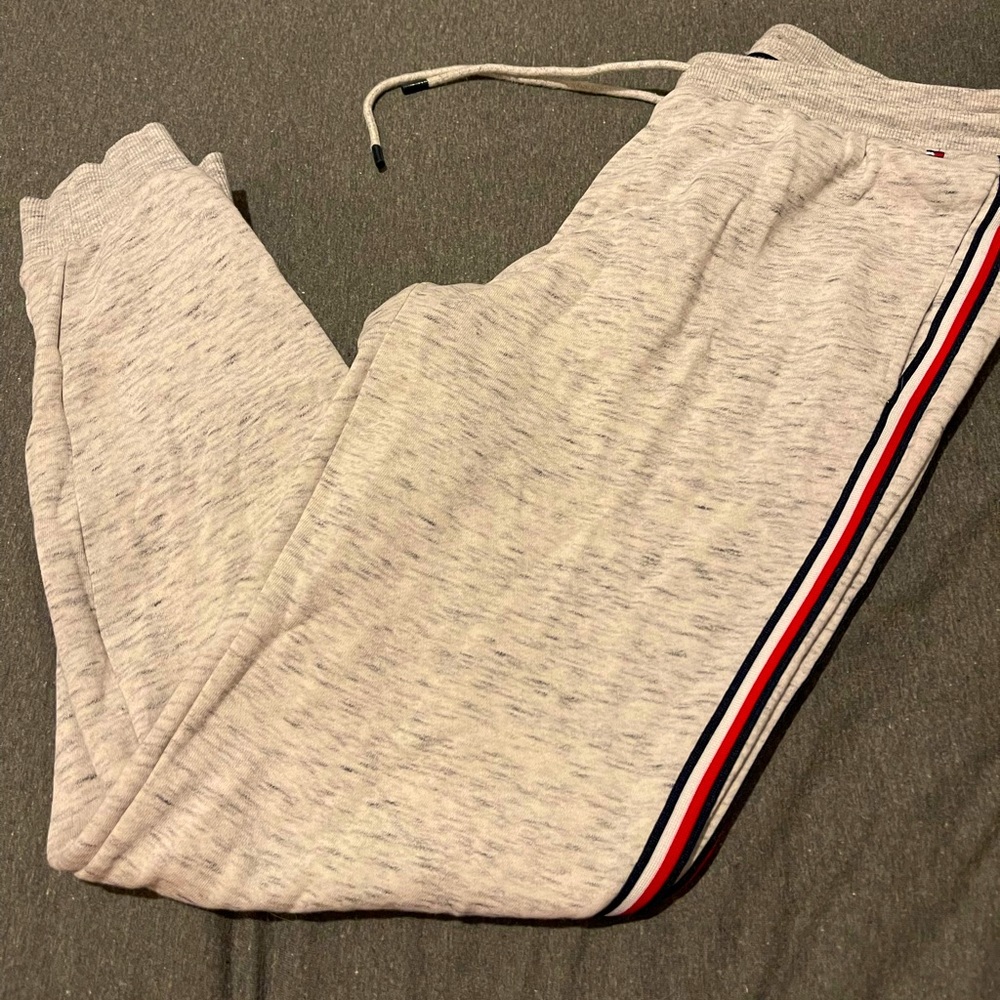 Tommy Joggers